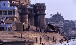 Looking east from Manikarnika from the steps of Bhonsala Ghat. In the upper right hand side is the Mosque of Aurangzeb, the last Mughol ruler of Varanasi